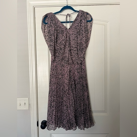 Halston Heritage Heritage Marble Print Popover Pleated Dress - Picture 4 of 9